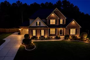 1398 Mill Pointe Ct, Lawrenceville, GA 30043 - Photo 2