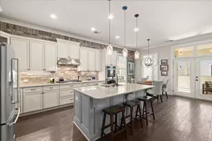 1010 Celebration Dr, Roswell, GA 30076 - Photo 12