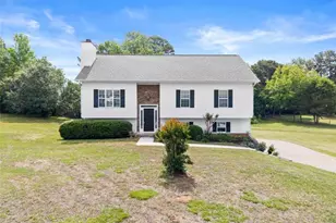 6201 Green Mountain Ln, Clermont, GA 30527 - Photo 2