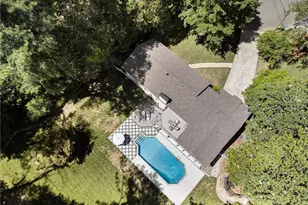 4770 Chatworth Ct, Atlanta, GA 30342 - Photo 50