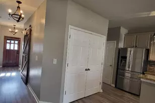 45 Newnan Lakes Dr, Newnan, GA 30263 - Photo 16