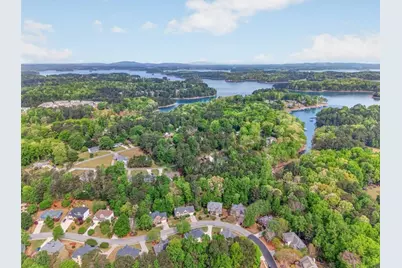6005 Lake Windsor Parkway, Buford, GA 30518 - Photo 60