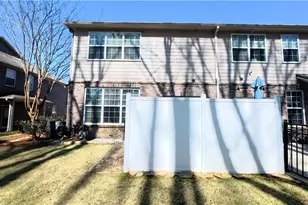 3192 Brockenhurst Dr, Buford, GA 30519 - Photo 42