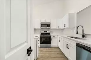 4795 Wyndam Dr, Stone Mountain, GA 30088 - Photo 10