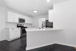 7318 Coral Lake Dr, Flowery Branch, GA 30542 - Photo 6