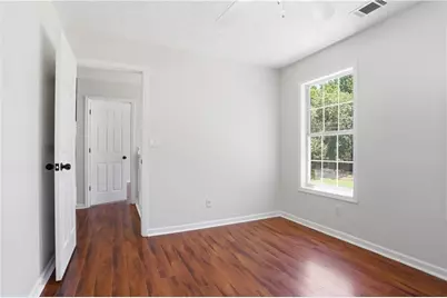7318 Coral Lake Drive, Flowery Branch, GA 30542 - Photo 12