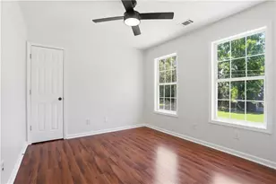 7318 Coral Lake Dr, Flowery Branch, GA 30542 - Photo 10