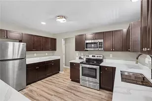 1128 Oak Hollow Ln, Hampton, GA 30228 - Photo 4