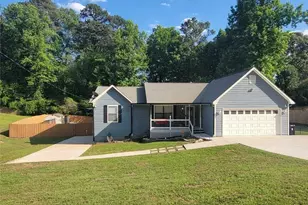 5104 Carole Pl SW, Stone Mountain, GA 30087 - Photo 2
