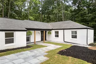 4559 Pembroke Dr, Smyrna, GA 30082 - Photo 2