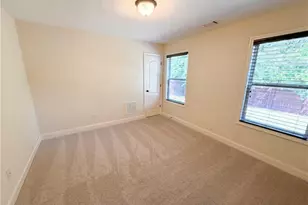 2721 Berkshire Dr, Winder, GA 30680 - Photo 16