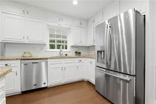 255 Waverly Hall Dr, Roswell, GA 30075 - Photo 18