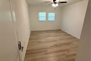 1656 Thornton Pl SW, Atlanta, GA 30315 - Photo 4