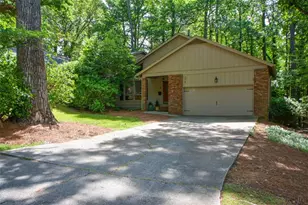 270 Lakeview Ridge W, Roswell, GA 30076 - Photo 1