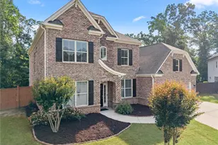 1648 Applecress Ct, Hoschton, GA 30548 - Photo 2