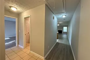 3976 Hidden Hollow Dr, Gainesville, GA 30506 - Photo 2
