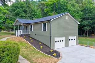 1625 Peachtree Cir, Lawrenceville, GA 30043 - Photo 36
