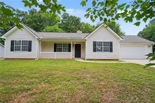 66 Mallie Ct, Hampton, GA 30228 - Photo 2