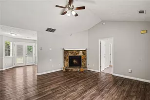 66 Mallie Ct, Hampton, GA 30228 - Photo 4
