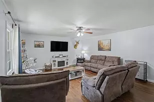 98 James St, Tallapoosa, GA 30176 - Photo 2