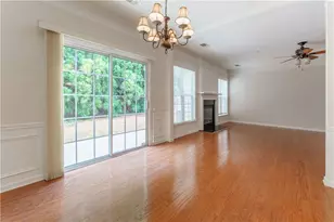 1376 Bellsmith Dr, Roswell, GA 30076 - Photo 10