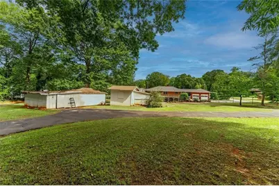 4225 Atlanta Street, Powder Springs, GA 30127 - Photo 2