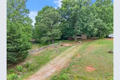 99 Rocket Drive, Cleveland, GA 30528 - Photo 2