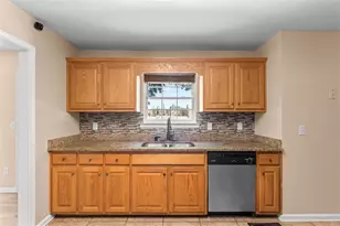 105 Hawk Ln, Carrollton, GA 30116 - Photo 12