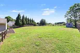 1902 Kirkland Ave, Statham, GA 30666 - Photo 4