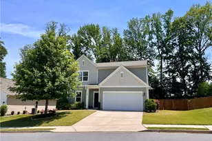 218 Shepard Dr, Dawsonville, GA 30534 - Photo 2