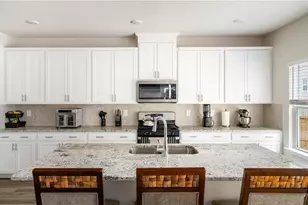 7767 Richmond Trl, Fairburn, GA 30213 - Photo 10