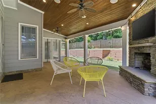 915 Mill Garden Pl, Cumming, GA 30040 - Photo 2