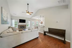 119 Kestrel Ct E, Dawsonville, GA 30534 - Photo 2
