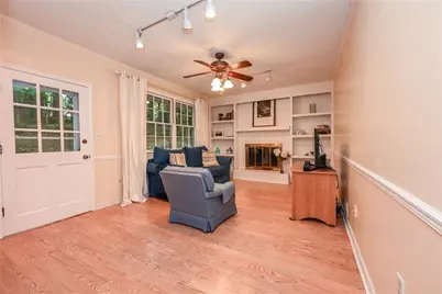 4649 Montauk Road SW, Lilburn, GA 30047 - Photo 16