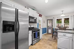 325 Presidential Dr, Dallas, GA 30157 - Photo 6