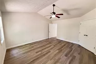 1121 Canvas Back Dr, Woodstock, GA 30189 - Photo 12