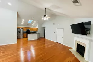 2335 Gateview Ct, Cumming, GA 30040 - Photo 4