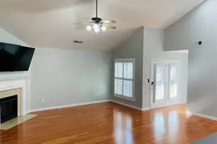 2335 Gateview Ct, Cumming, GA 30040 - Photo 2