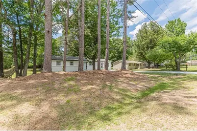 8591 Chestnut Lane, Lithia Springs, GA 30122 - Photo 10