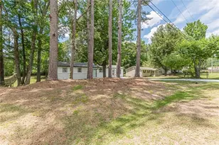 8591 Chestnut Ln, Lithia Springs, GA 30122 - Photo 10