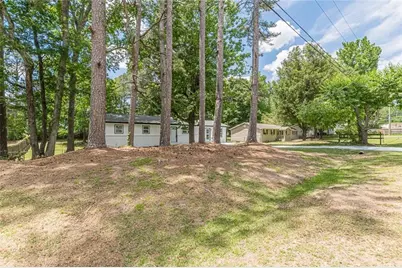 8591 Chestnut Lane, Lithia Springs, GA 30122 - Photo 10