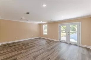 8591 Chestnut Ln, Lithia Springs, GA 30122 - Photo 4