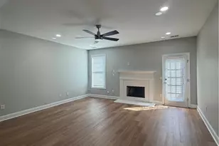 6035 Bayrose Cir, East Point, GA 30344 - Photo 4