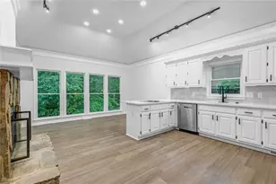 1190 St Ives Ct, Suwanee, GA 30024 - Photo 8