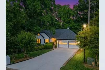 1190 St Ives Ct, Suwanee, GA 30024 - Photo 2