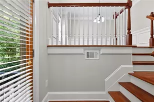 19 High Top Rd, Atlanta, GA 30328 - Photo 6