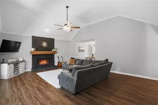 102 Hearthstone Dr, Woodstock, GA 30189 - Photo 6
