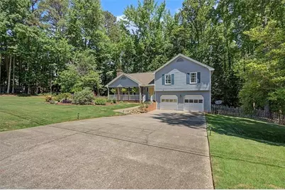 1354 W Prospect Drive, Lawrenceville, GA 30043 - Photo 2