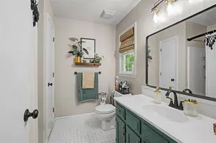 1354 W Prospect Dr, Lawrenceville, GA 30043 - Photo 20