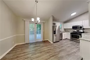 628 Bluff Dr, Woodstock, GA 30188 - Photo 6